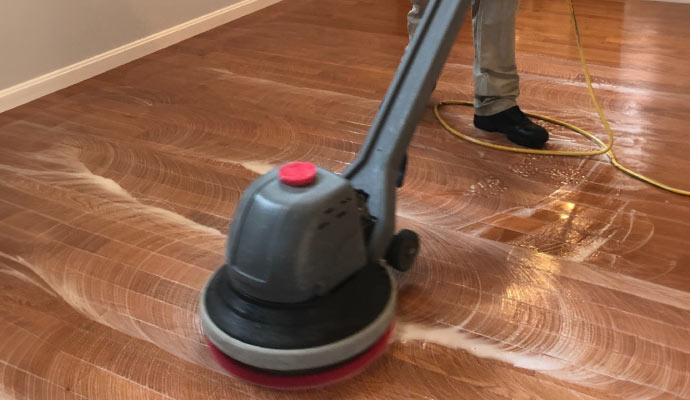 Professional floor cleaning with smart equipment